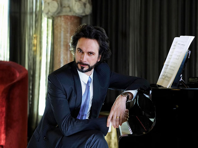 Foto Il tenore Fabio Armiliato il primo ospite annunciato del Messina Opera Film Festival 